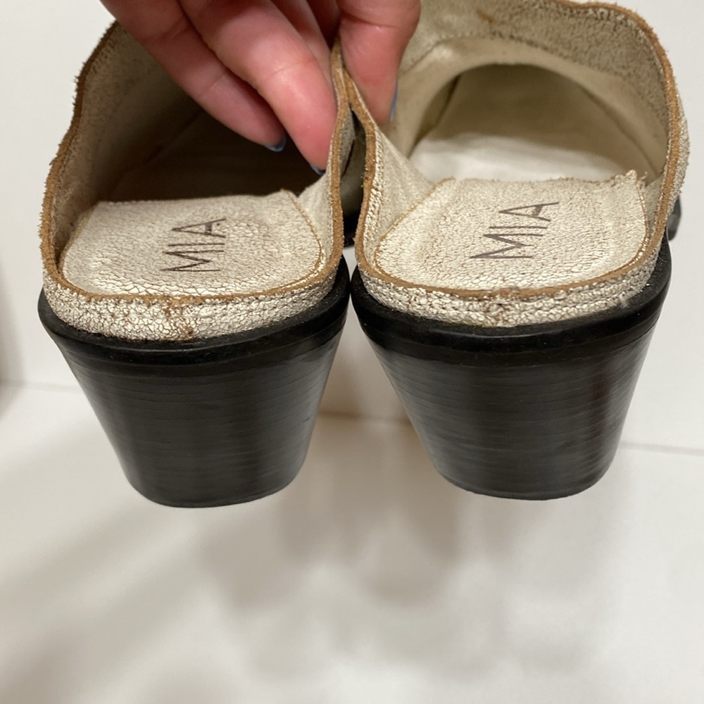 MIA Phoenix Slip on Mule Distressed Leather - Picture 11 of 16